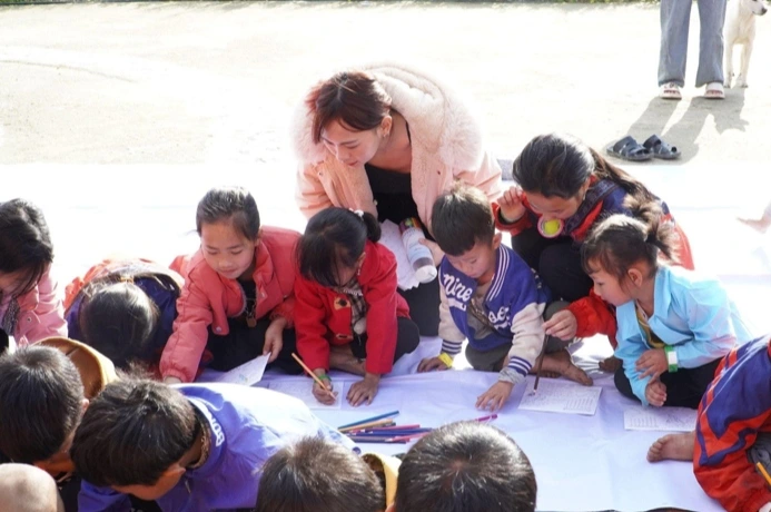 Văn phòng phẩm Deli tổ chức các hoạt động vui chơi sáng tạo