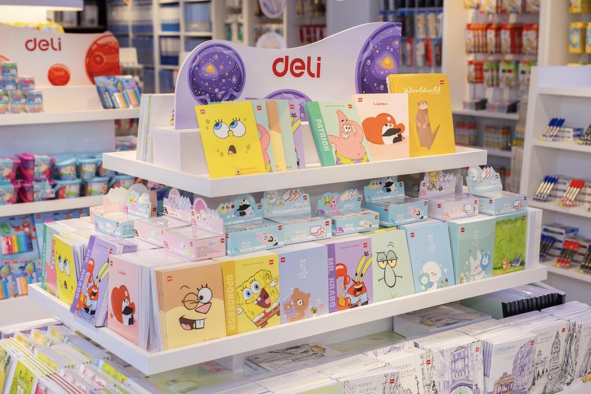 Những bộ sưu tập bắt mắt của Deli đã góp phần tạo nên nguồn cảm hứng học tập cho các bạn học sinh.