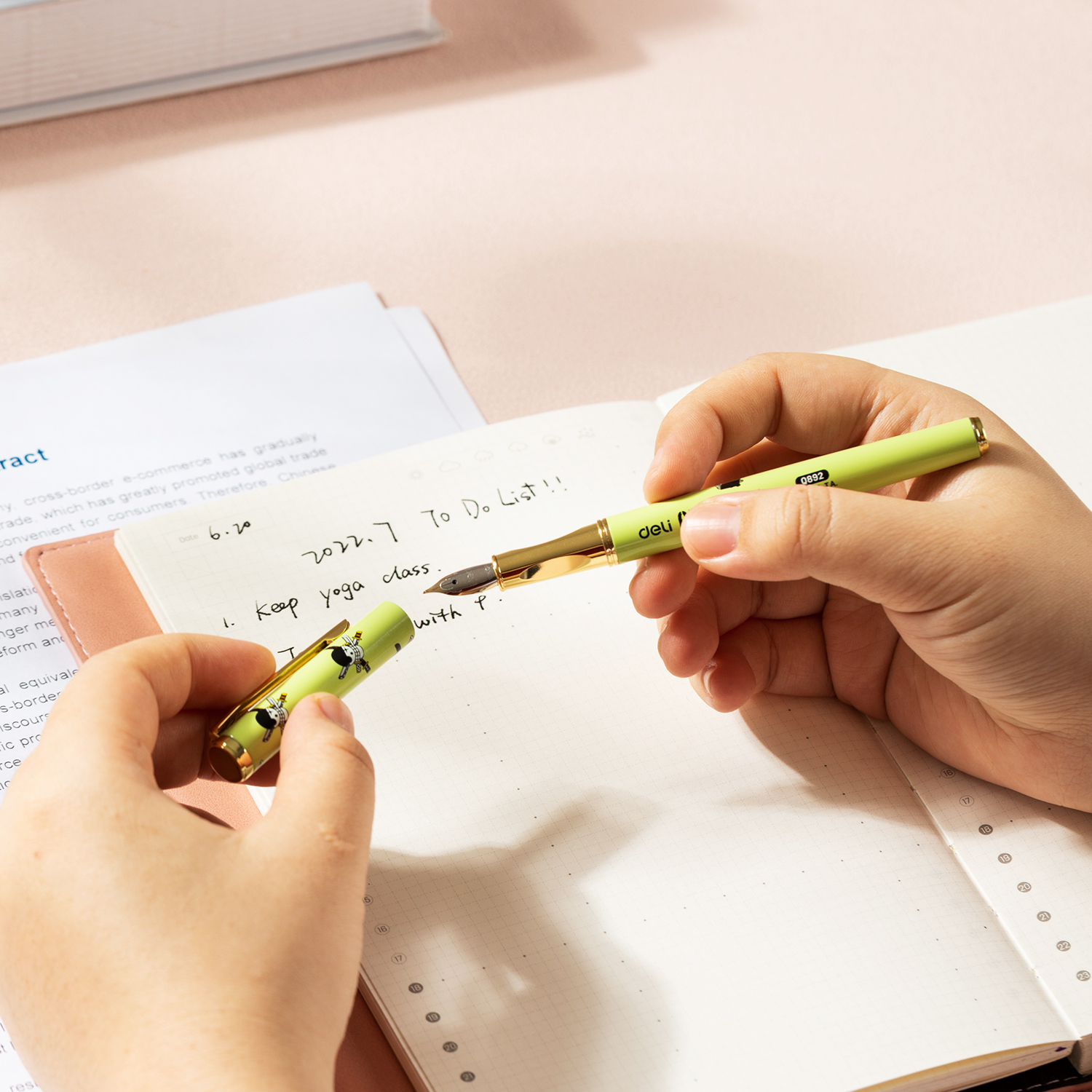 Bút máy OnePiece Deli CQ892 - Thiết kế hải tặc ấn tượng khơi nguồn cảm hứng - Ảnh 2